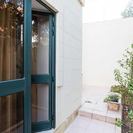 Close To And Stjulians