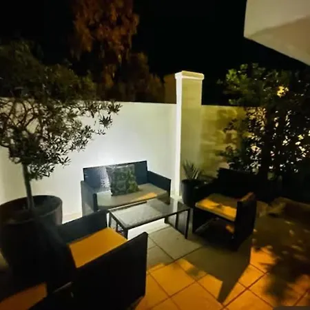 With Pool , Close To The Sea And St Julians *