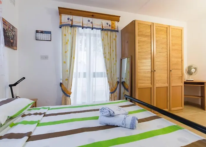 Close To And Stjulians Naxxar